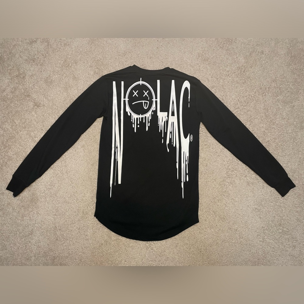 NOLAC small black longer sleeve shirt